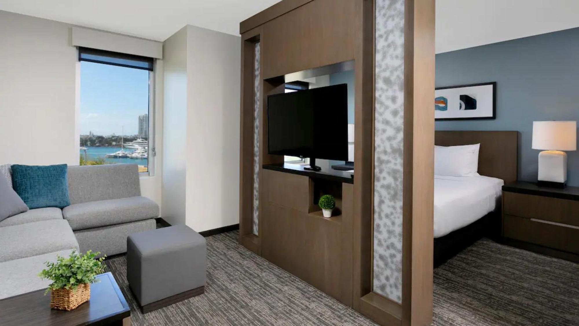 Hyatt House Hotel 3*