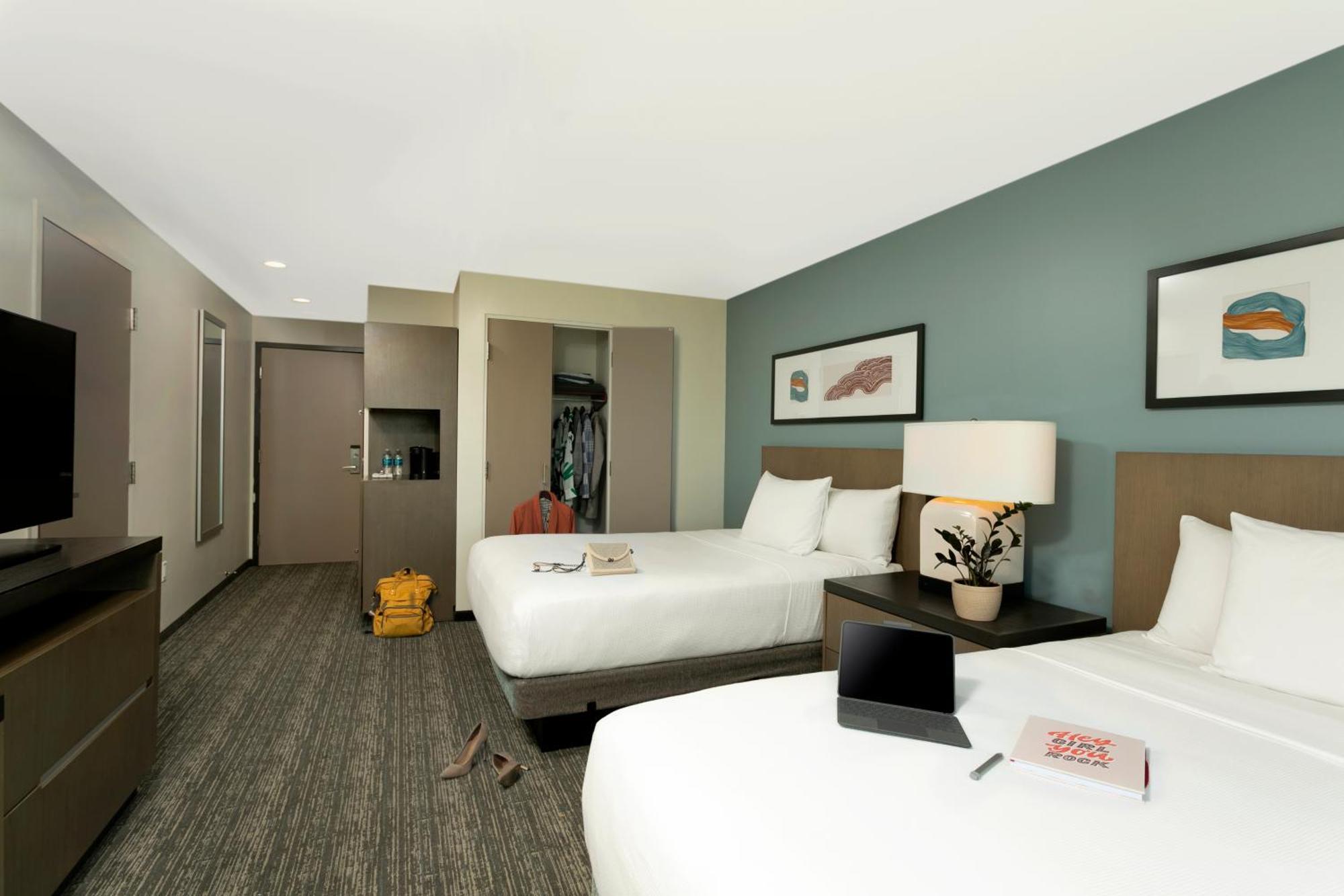 Hyatt House Hotel 3*